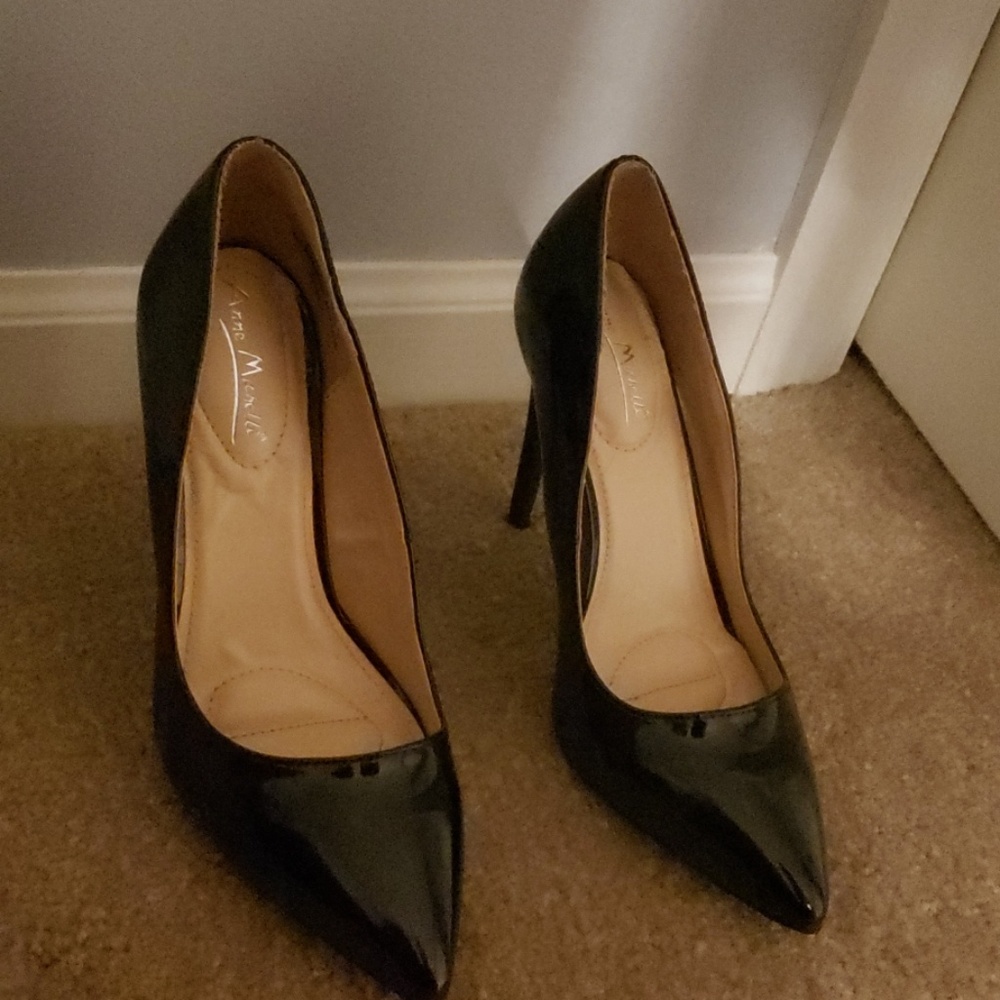 Anne Michelle black high heels
